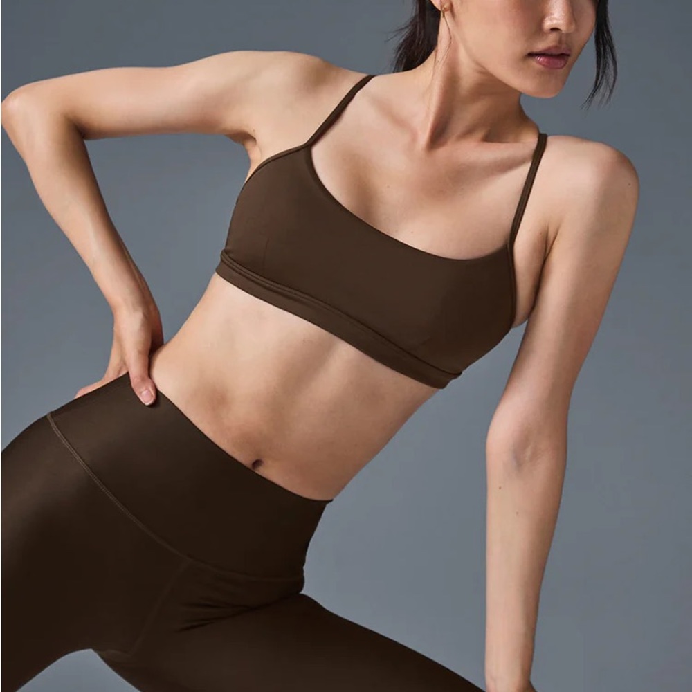 NWT Alo Yoga “Airlift Intrigue” Sports Bra